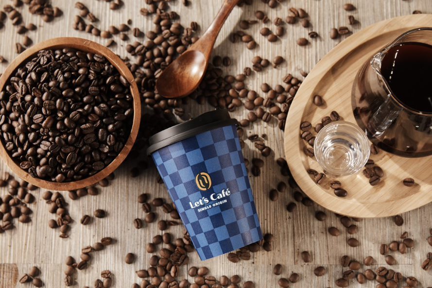 Let’s Café的Logo呈現咖啡豆與風味輪形象。圖／全家便利商店提供
