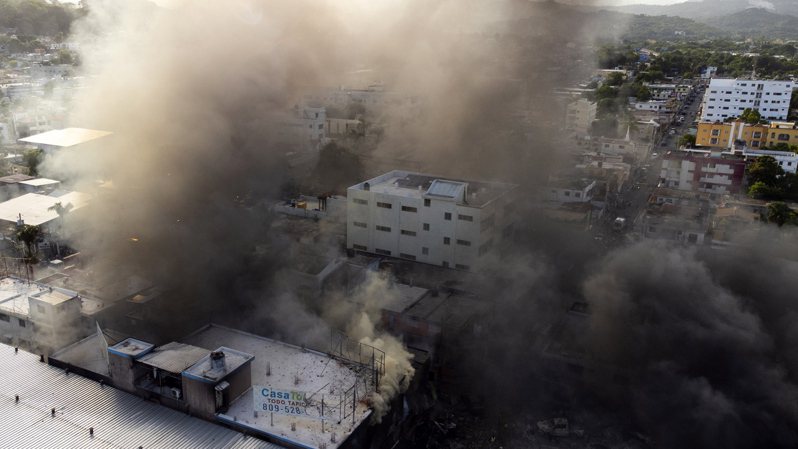 多明尼加首都圣多明哥（Santo Domingo）近郊14日发生爆炸，死亡人数已攀升至32人。 欧新社(photo:UDN)