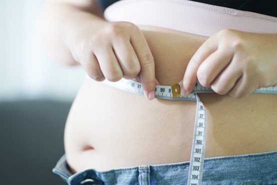 國人脂肪肝盛行率高達35%，其中肥胖者的脂肪肝情況更嚴重。圖／ingimage