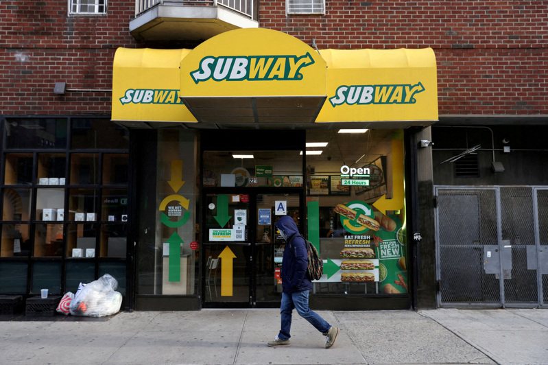 法新社報導，一名知情人士表示，美國連鎖潛艇三明治店Subway接近以90億餘美元（約新台幣2871億元）價格接受收購，最快可能在今天宣布交易消息。 路透社