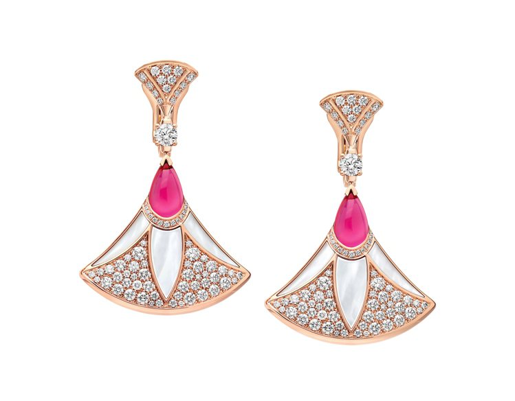 BVLGARI Divas' Dream系列玫瑰金粉紅碧璽與鑽石耳環，價格店洽。圖／寶格麗提供