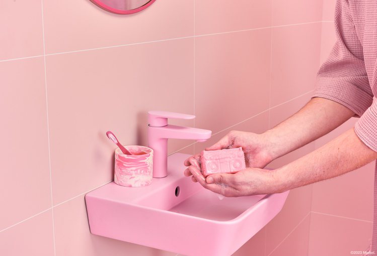 Barbie™ x LUSH 芭比音箱香氛皂／370元。圖／LUSH提供