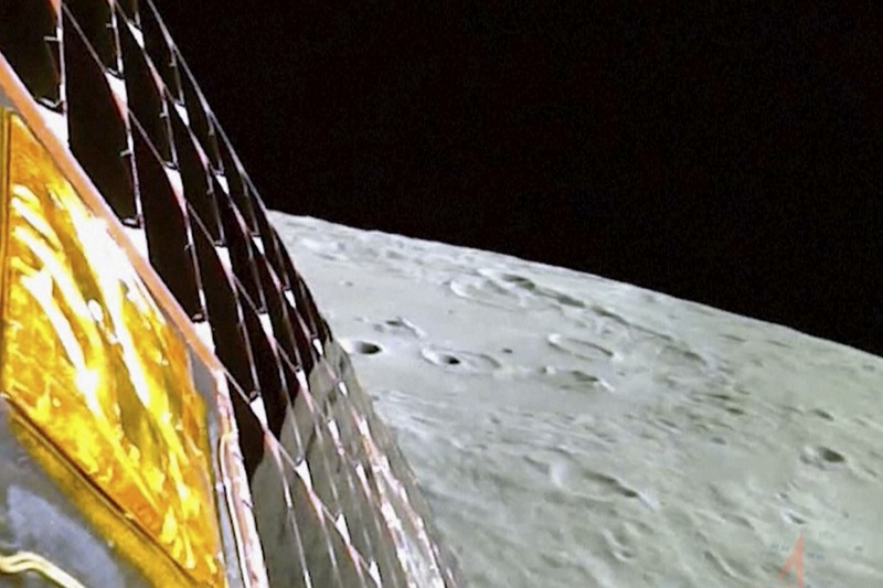 印度登月艇「月球飛船3號」23日傳回月球表面照片。美聯社