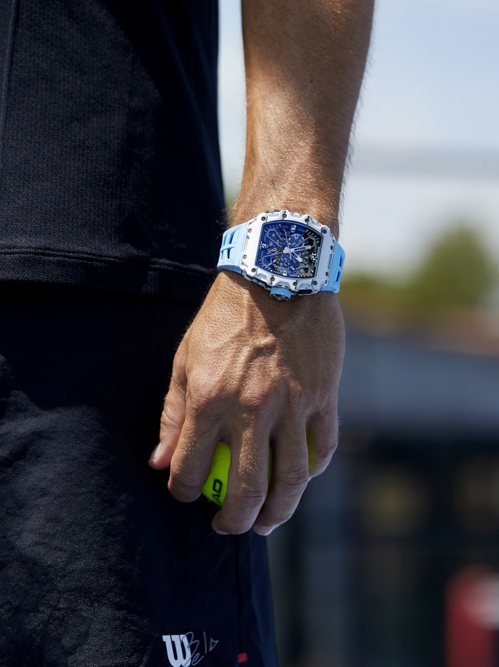 Fernando Belasteguín手上的RM 35-03 Rafael Nadal自動上鍊腕表，其藍白二色，同樣也是阿根廷國旗的顏色。圖／RICHARD MILLE提供