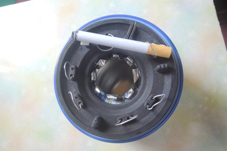 資源回收物再利用，創意作品之一『熄菸筒』