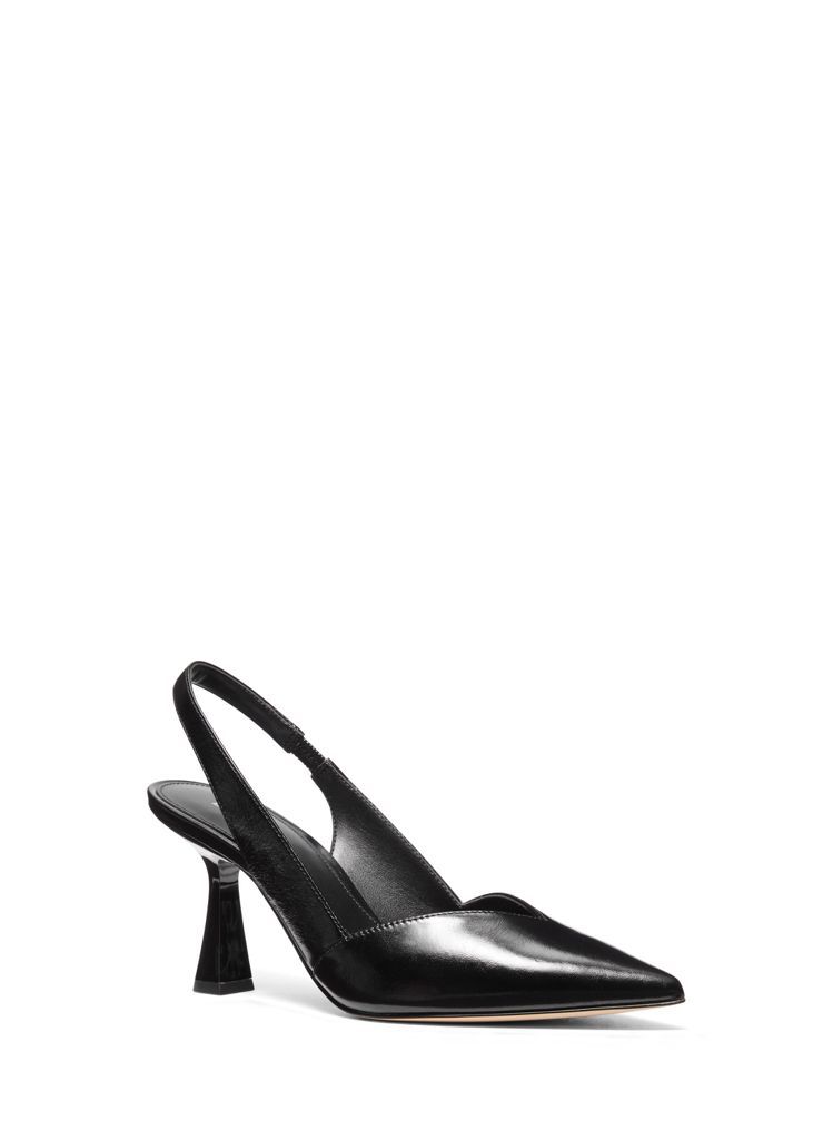 Michael Kors秋冬系列Chelsea黑色牛皮後繫帶高跟鞋，11,400元。圖／MICHAEL KORS提供