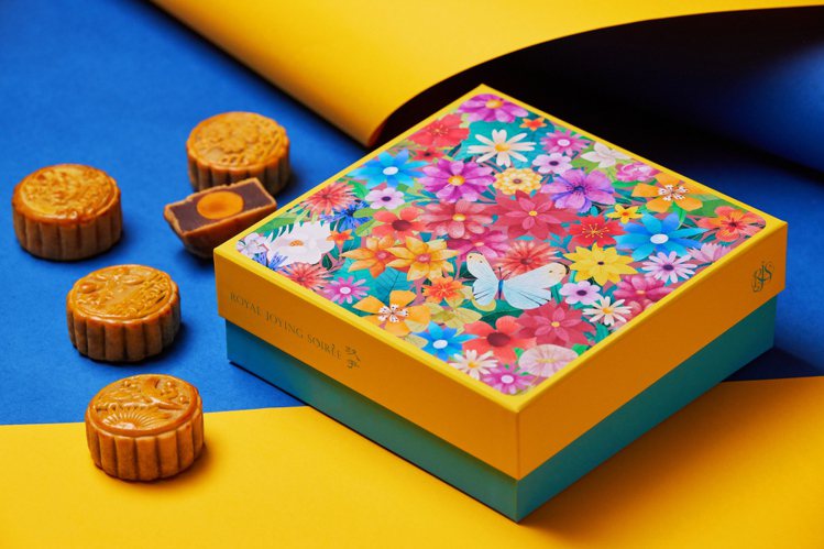 玖尹推出「花月蝶舞」中秋月餅禮盒，1,080元。圖／玖尹提供