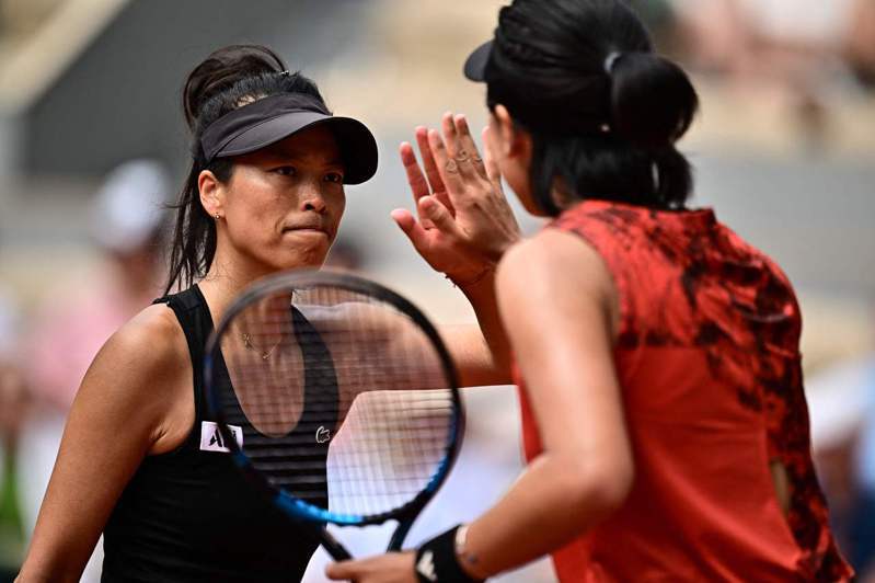 Chinese Player Xie Shuwei and Partner Wang Xinyu Advance to Third Round of US Open Women’s Doubles