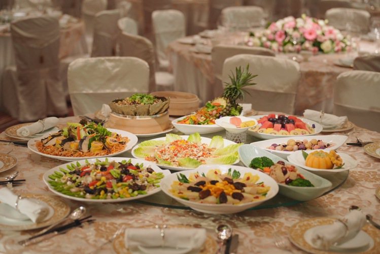 台北遠東香格里拉「愛．永續」婚宴專案，以在地風味、永續食材展現綠色食尚，每桌10位39,800元起。圖／台北遠東香格里拉提供