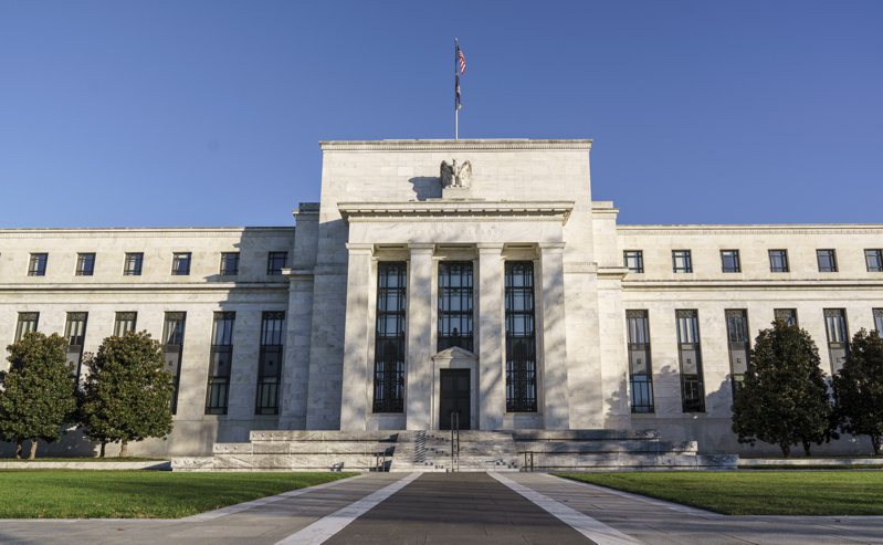 富达国际全球总经和策略主管艾哈迈德（Salman Ahmed）表示，美国经济或许看起来强劲，但受到联准会（Fed）连续升息的影响，还是可能陷入衰退。    美联社(photo:UDN)