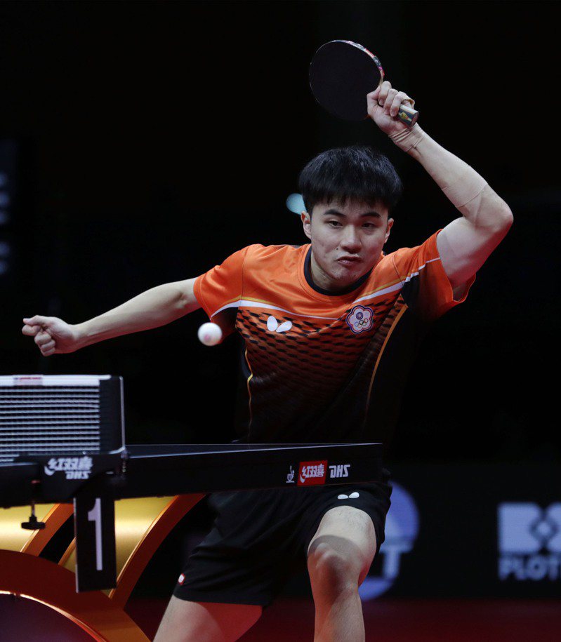 林昀儒在桌球亞錦賽男子團體賽決賽一度逼出「世界球王」樊振東2個賽末點，可惜遭到逆轉。 新華社