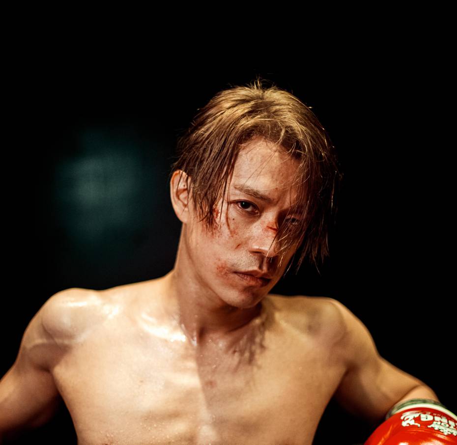 K6劉家凱在新歌MV中化身拳擊手，挨揍到滿臉鮮血。圖／凱開而彈提供