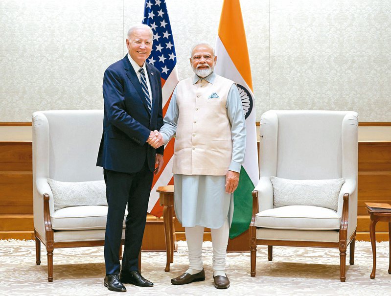 美國總統拜登（左）與印度總理莫迪在峰會前先會晤。（歐新社）