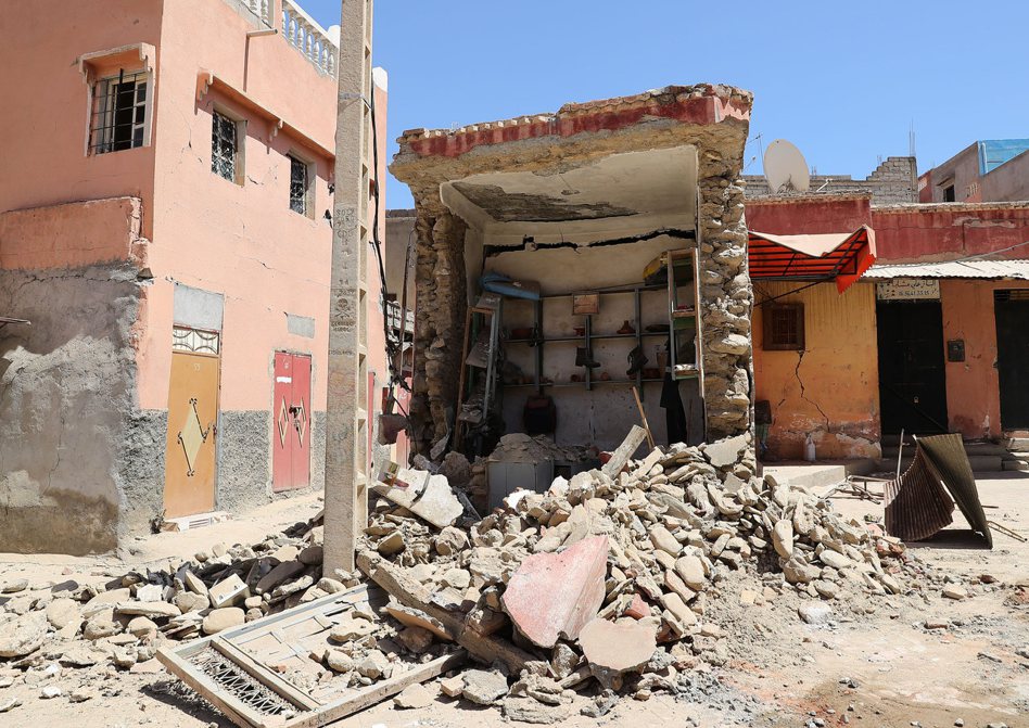 台灣時間9月9日，摩洛哥發生規模芮氏規模6.8強震，震源深度僅18公里，當地房屋多為泥磚建造，大多已不敵強震而倒塌。圖／新華社