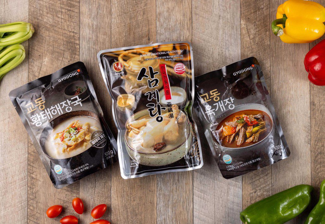 韓英供應多款韓國傳統湯包，黃太魚湯(左起)、人蔘雞及辣牛肉湯。業者/提供