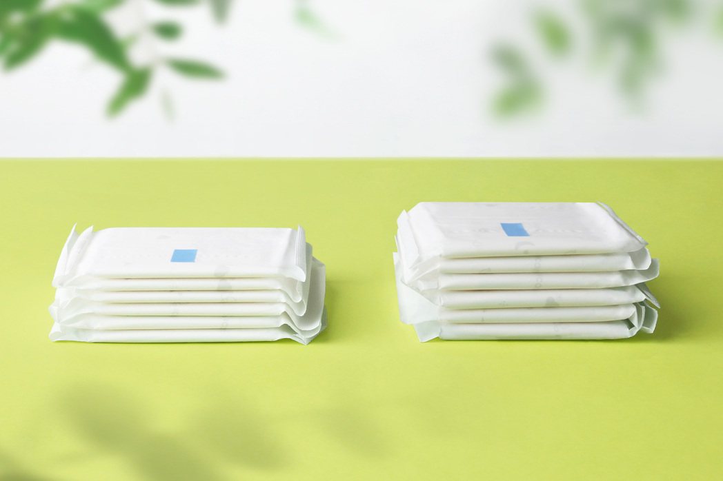 愛康透氧抑菌棉僅有 0.16cm，相較過往棉體厚度減少 20% ，透氣度經過測試...