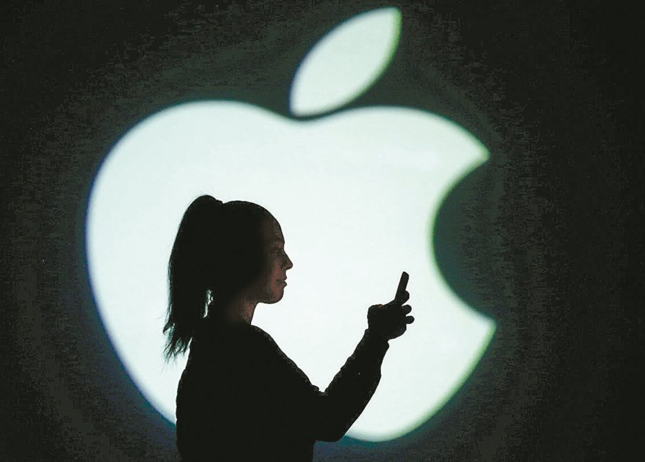 法國要求蘋果公司停售iPhone 12。（路透）