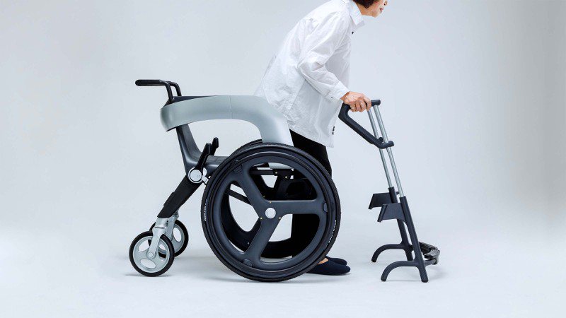 James Dyson 2023設計大獎台灣地區賽冠軍「適老化輪椅」，憑藉對長者的身心需求認識與了解，以創新發明提供不同的移動輔具選擇。業者／提供