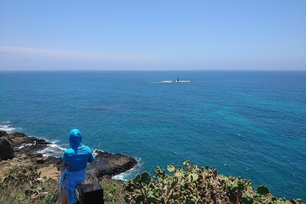 台灣兩側的海上珍珠－－澎湖與<u>沖繩</u>，哪邊才美？