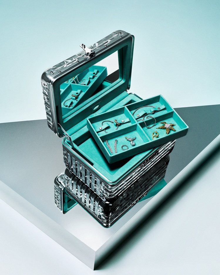 RIMOWA x Tiffany & Co.限量聯名系列珠寶收納箱，15萬9,300元。圖／Tiffany & Co.提供