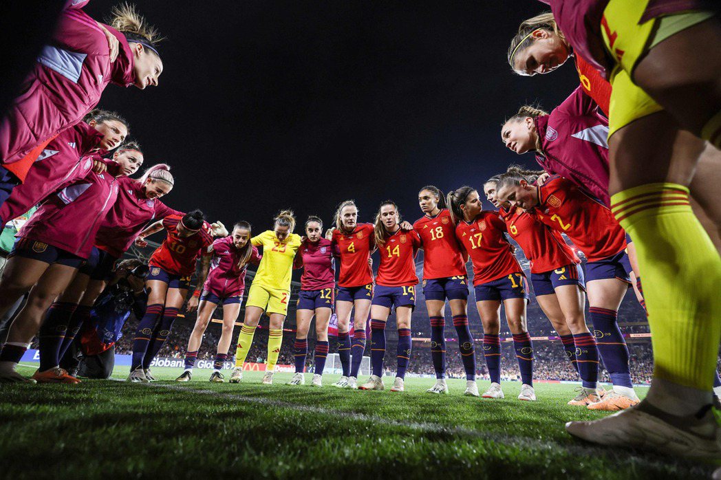 西班牙女足國家隊在2023紐澳世界盃奪冠，奪冠喜悅因強吻事件蒙上陰影。 圖／法新...