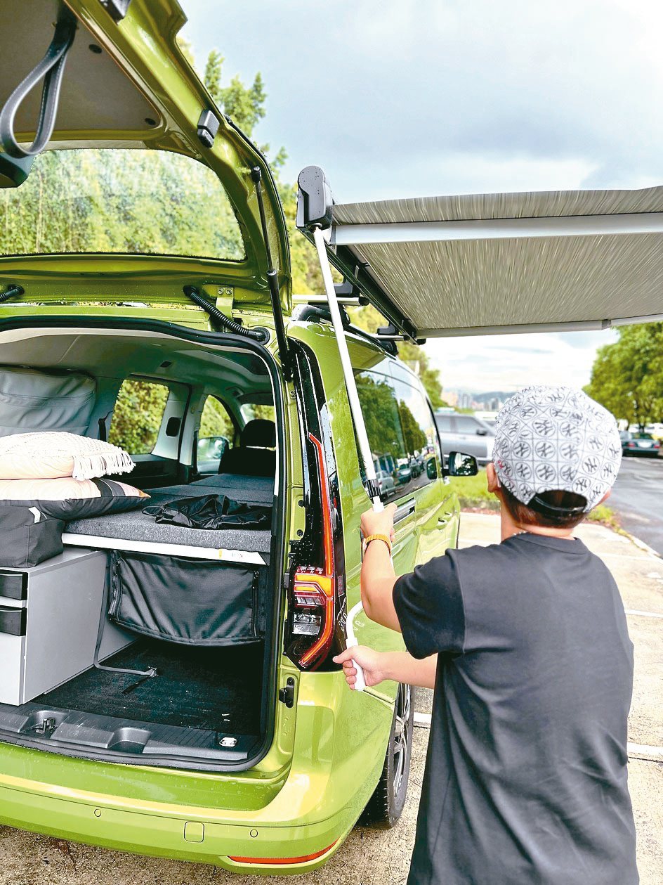搭載完整的露營車專屬配備，重點是可以輕鬆搭起、不費事。 圖／陳志光