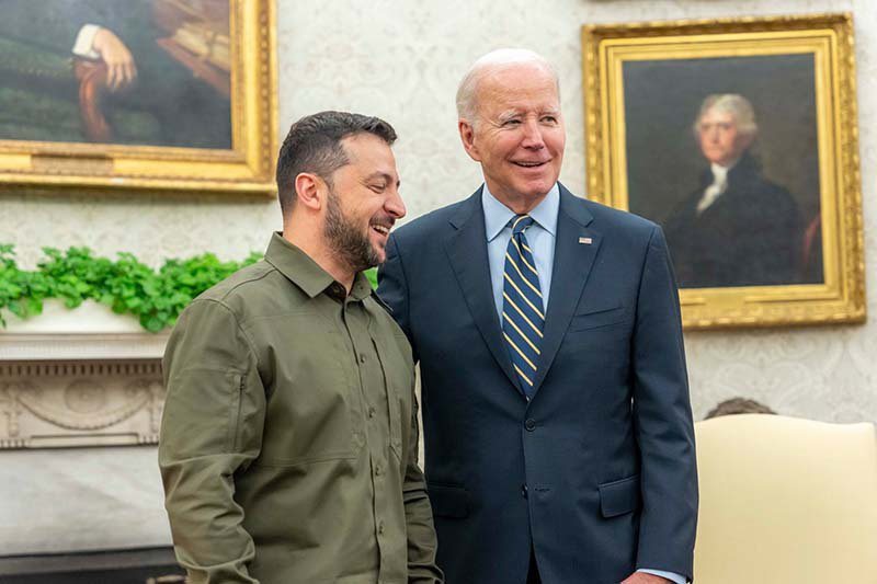 身穿招牌軍綠衣的澤倫斯基再訪白宮，與拜登會晤。 圖／取自President Joe Biden臉書
