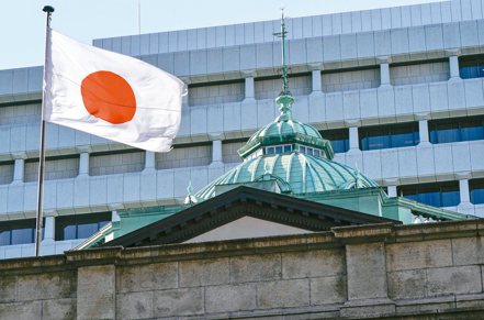 日本銀行22日維持超寬鬆貨幣政策不變，對未來貨幣政策的前瞻指引也保持鴿派傾向。 歐新社