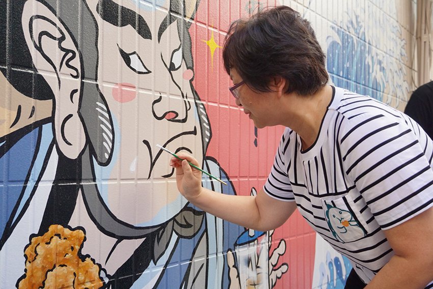 「2023大正町藝術祭」彩繪故事牆揭幕。 臺北市條通商圈發展協會/提供