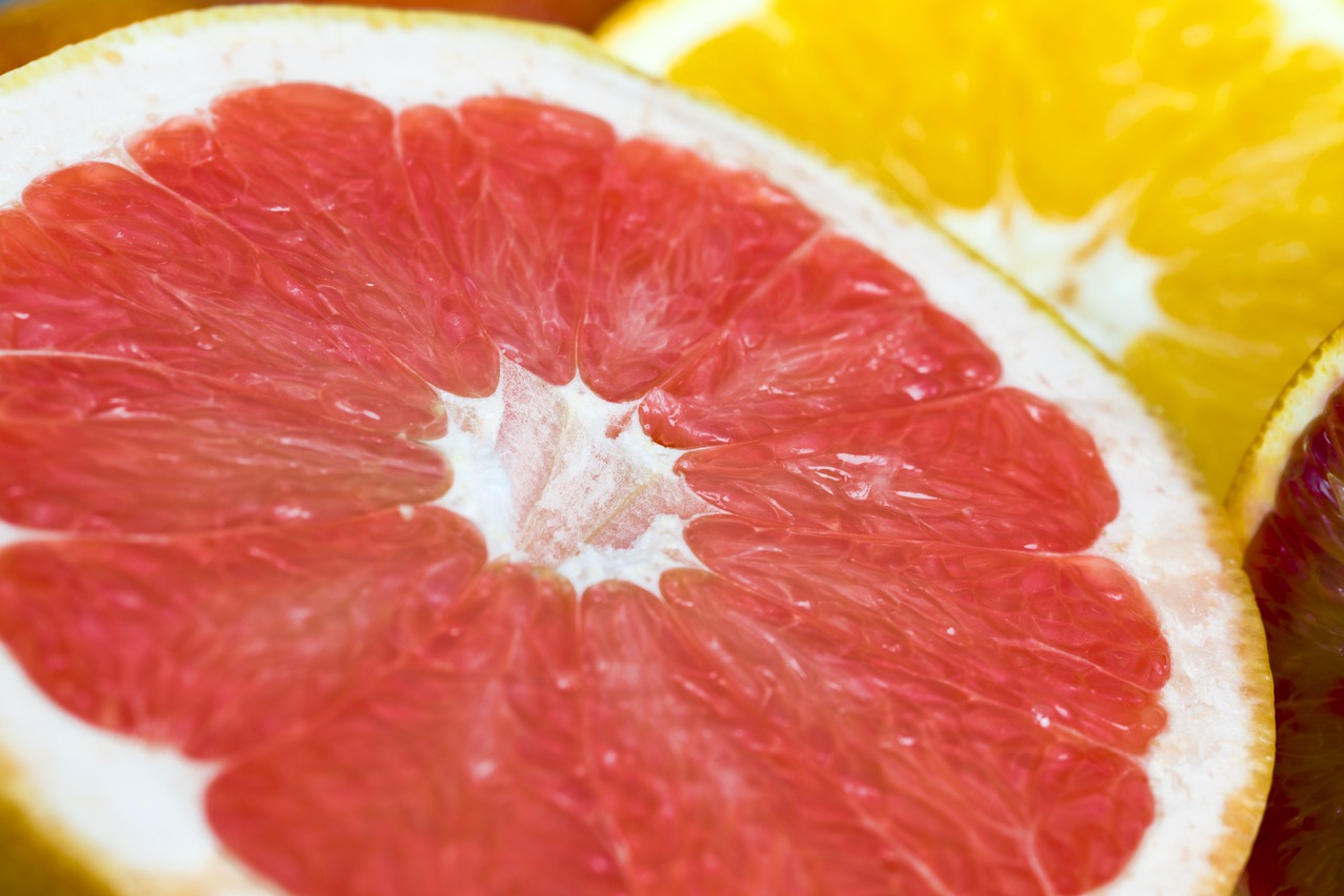 中秋佳節少不了柚子，但吃柚的同時除了要注意量以外，也要避免與部分藥物一同食用！