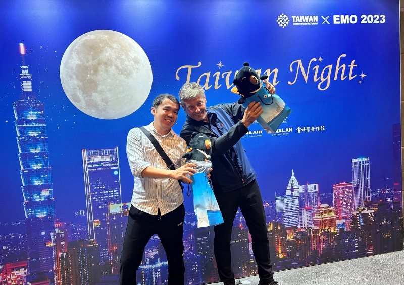 EMO台灣之夜的交通部觀光署Oh Bear獎項受國際賓客喜愛。貿協／提供。