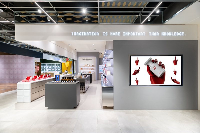 10/10 Group在鑽石塔，開設全台首店的全新香氛美妝策選通路「10X」。圖／10X提供