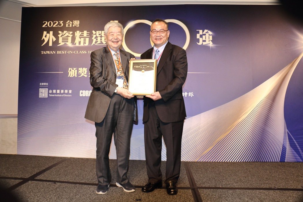 穎崴今（26）日宣布榮獲「2023外資精選台灣100強」獎項，以基本面、市場面、...
