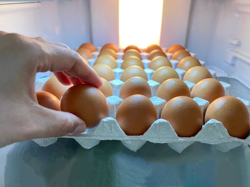雞蛋應連同紙盒放在冰箱的中間層或下層。 圖／達志影像