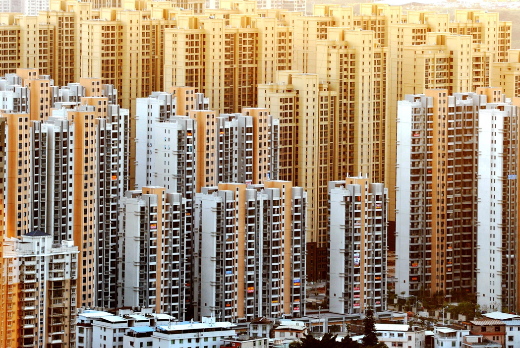 房市需求不足成為當前制約中國經濟發展的關鍵因素。圖為福建省龍岩市區一處住宅區。（...