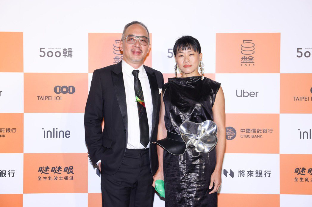 台灣松下電器董事長洪裕鈞(左)、建築師張淑征。圖／500輯攝影團隊提供