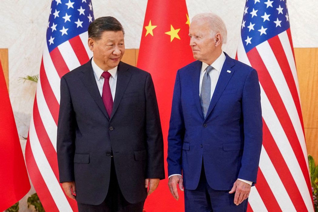 外界關注美國總統拜登(圖右)和中國國家主席習近平(圖左)是否會在11月的APEC...