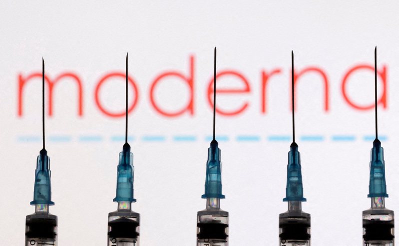 莫德納總經理李宜真表示，全球首支mRNA技術的RSV疫苗預計第四季就將送審美國FDA，也緊接送至台灣FDA審查，申請藥證核准。圖／路透