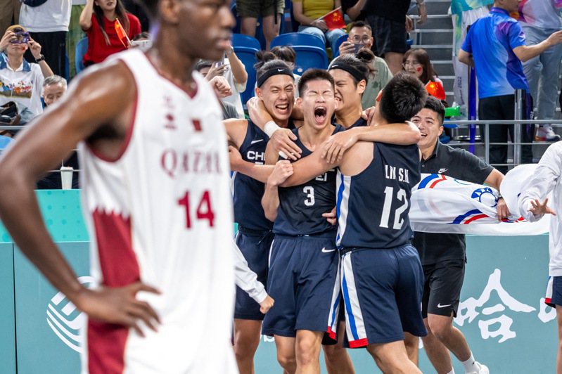 杭州亞運籃球3對3金牌戰，中華隊力退卡達奪下金牌。特派記者季相儒／攝影