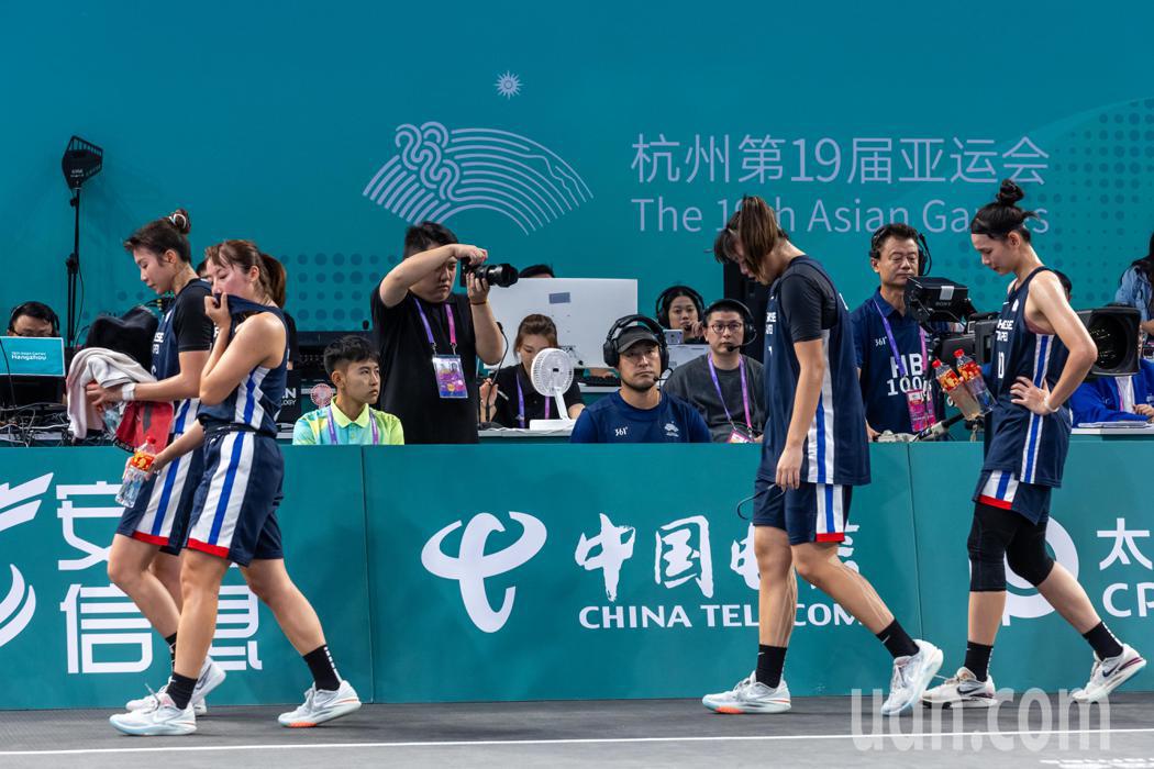 中華3對3女籃隊今天稍早在四強戰以1分差敗給蒙古隊，晚間與日本隊打銅牌戰，面對日...