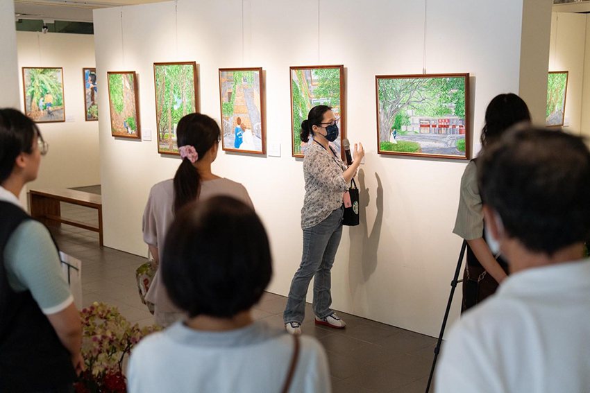 王嬿婷在母校中原大學舉辦首次畫作個展，覺得特別有意義。 中原大學/提供
