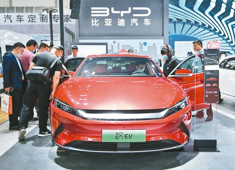 歐盟對中國大陸電動車啟動反補貼調查，引發中國大陸商務部發言人表示高度關切和強烈不滿。
中新社