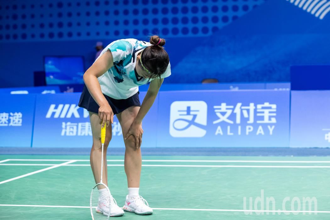 杭州亞運羽球今天進行女單32強賽，我國女單好手許玟琪（圖）今天則是遭到上屆銀牌得...