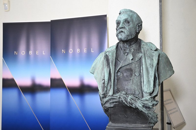 圖為諾貝爾獎創立者諾貝爾（Alfred Nobel）半身像。（歐新社）