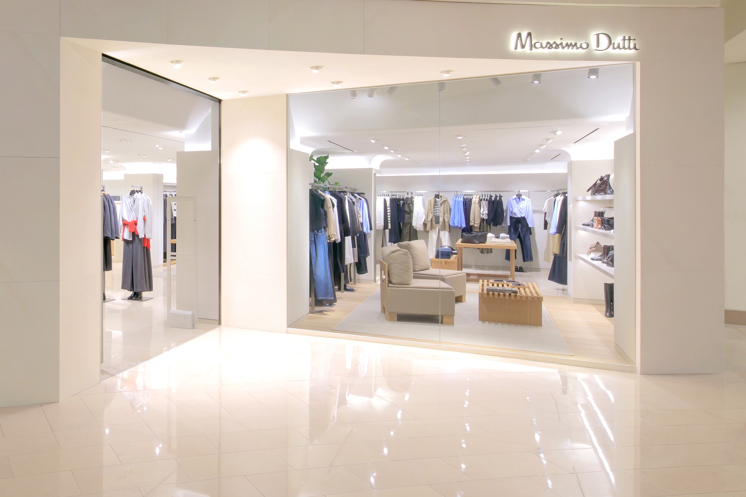 <u>Massimo Dutti</u>台北101門市首度改裝  店裝風格明快、銷售面積變大瞄準COS而來
