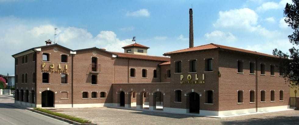 POLI蒸餾廠建築外觀。 圖／寶鏵精品提供