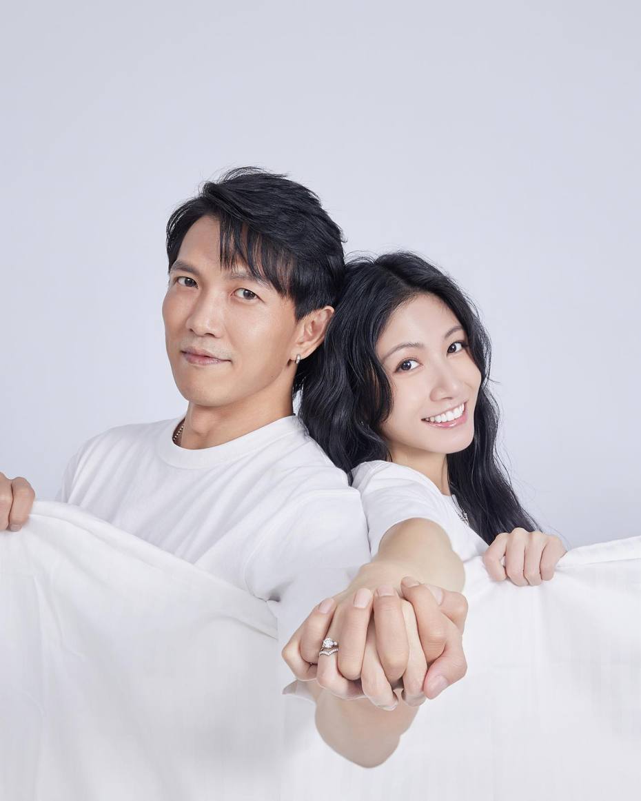 李千娜(右)與黃尚禾宣布結婚。圖／摘自臉書