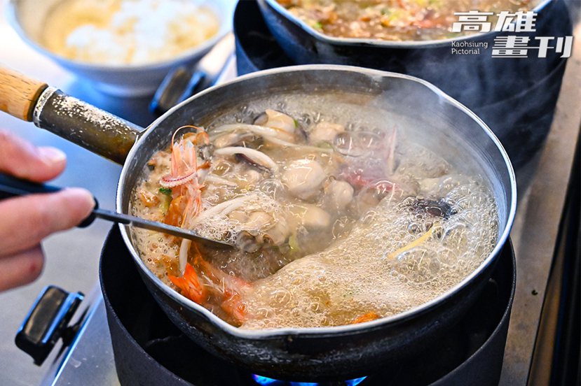 每一碗海鮮飯湯都是新鮮現煮。 圖／Carter攝影