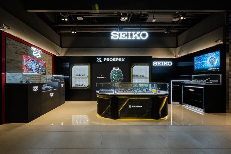 鐘表品牌SEIKO以Prospex與Seiko 5 Sports兩大經典運動系列打造主題概念店，並進駐新光三越Diamond Towers。圖／SEIKO提供