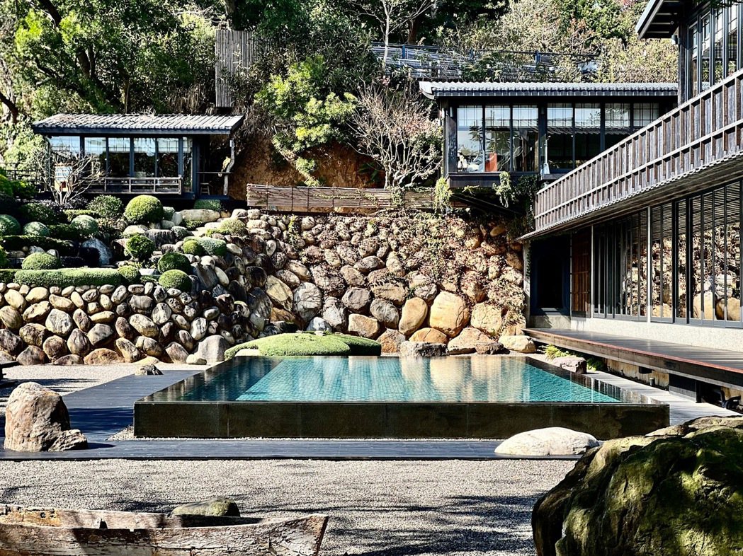 飛花落院有著壯闊大器的日式庭園。 陳志光/攝影